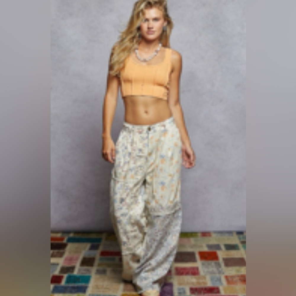 POL Floral Wide Leg Jeans - Cream and Blue - Picture 2 of 2